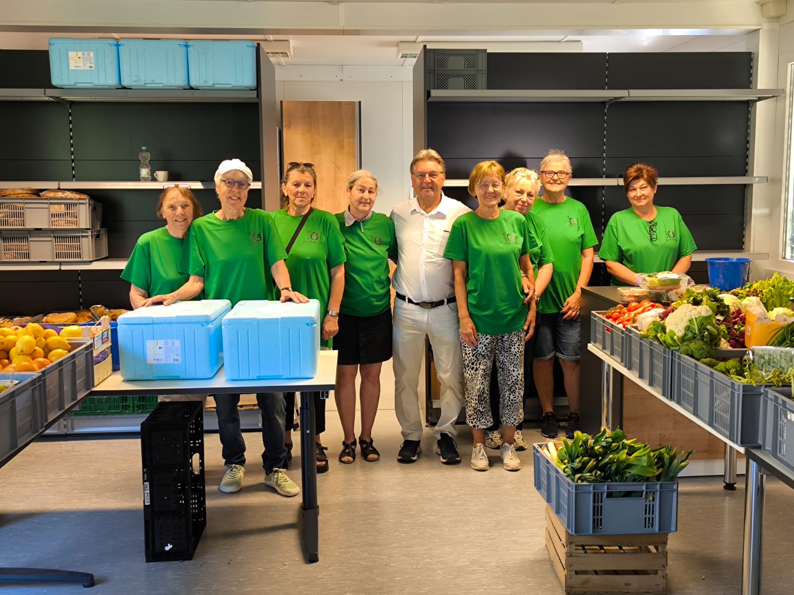 Am 25. Juni 2025 öffnete die Lebensmittelausgabestelle Gersthofer Tisch in der Ludwig-Hermann-Straße 25a.