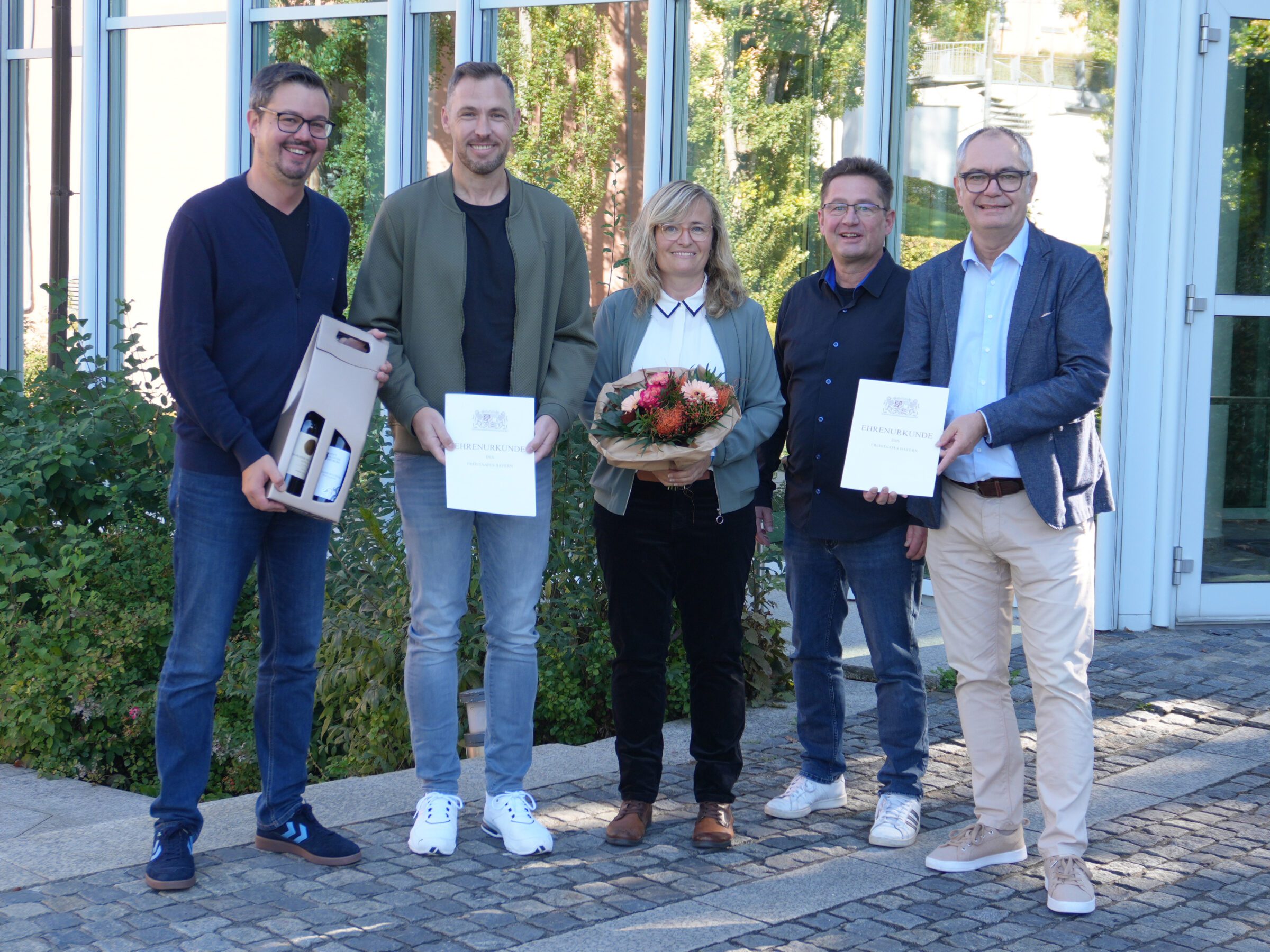 2x 25 Jahre Engagement, Verlässlichkeit und Herzblut: Julia Förg und Roland Königer haben einen guten Grund zum Feiern.