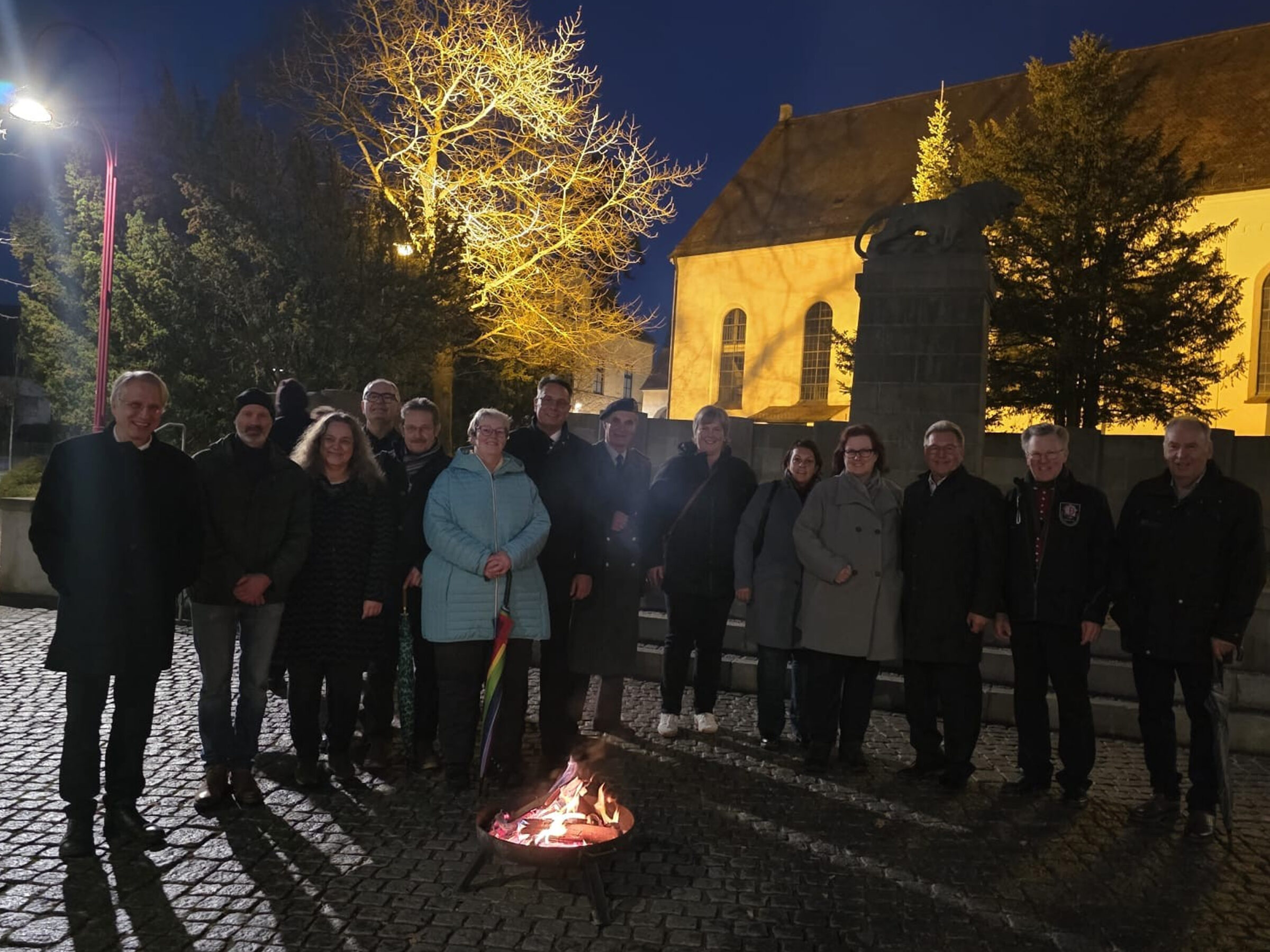 Am Volkstrauertag 2025 fanden in der Stadt Gersthofen einschließlich der Stadtteile Gedenkfeiern an den Denkmälern statt.